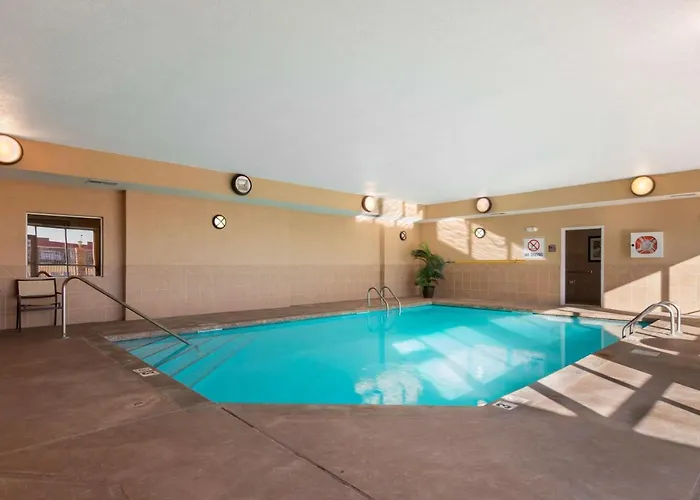 Best Western Plus Butterfield Inn