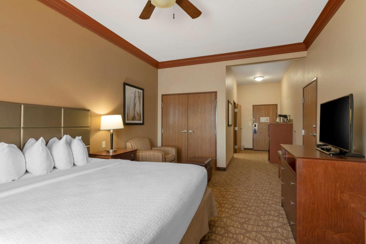 Western Butterfield 3*